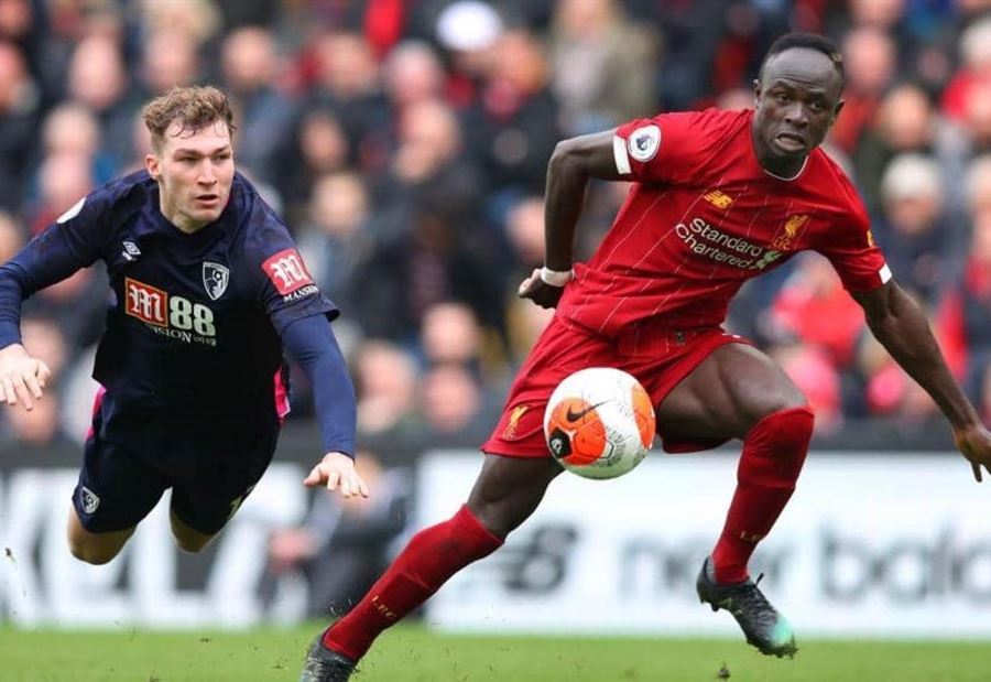 إيقاف الدوري الإنجليزي بسبب "كورونا"... وليفربول في مأزق