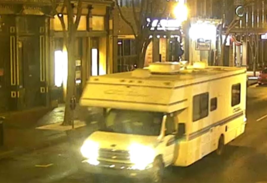 إنفجار ناشفيل... مركبة "كارافان" أطلقت تحذيرات قبل أن تنفجر! إنفجار ناشفيل... مركبة "كارافان" أطلقت تحذيرات قبل أن تنفجر!