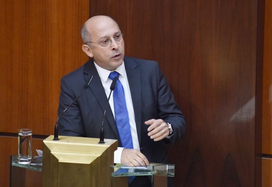 آلان عون: ليست قصة سيادة انما "استعانة بصديق"