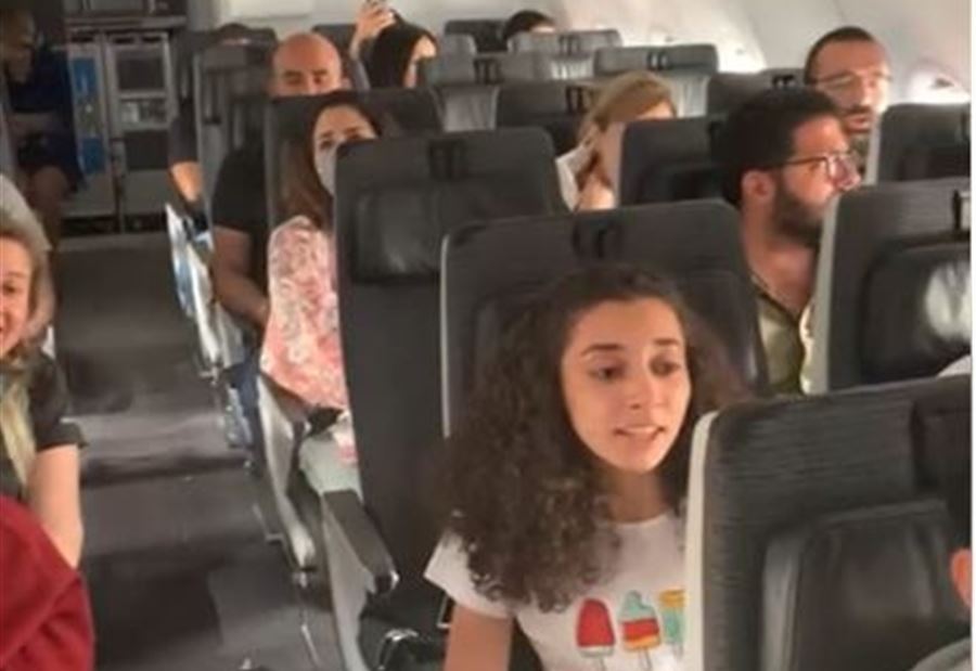 وصلة فنيّة "لافتة" لجوقة "سيدة اللويزة" في طريق العودة الى بيروت! (فيديو)