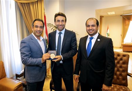 شبيب يلتقي الشامسي