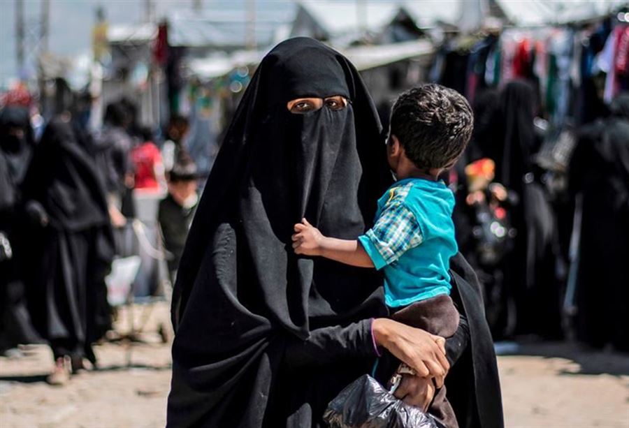 اعترافات "صريحة" لـ عارضة أزياء "داعشية"!