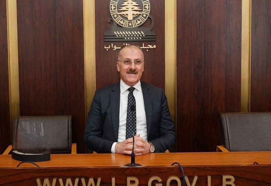 عبدالله يُغرد عن إصلاح "الجمارك" عبدالله يُغرد عن إصلاح "الجمارك"
