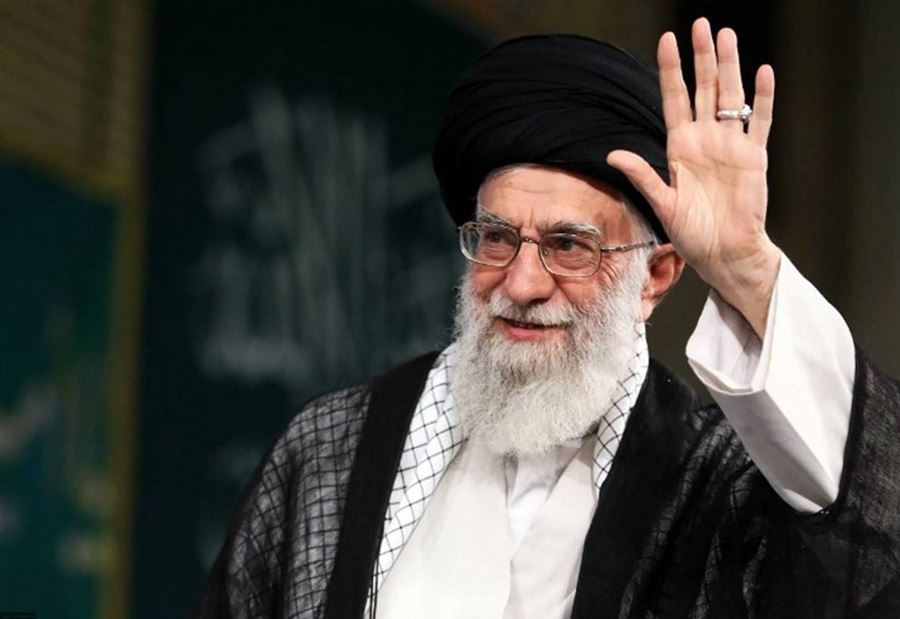 شعاراتٌ معاديةٌ لـ"خامنئي" في طهران