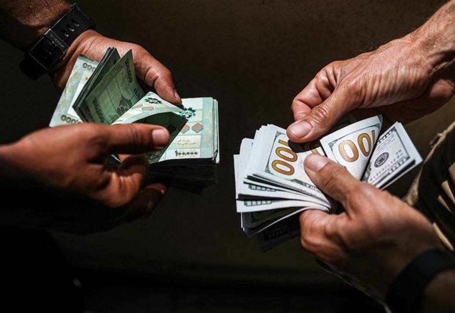 هبوطٌ جديدٌ في سعر الدولار بالسوق السوداء