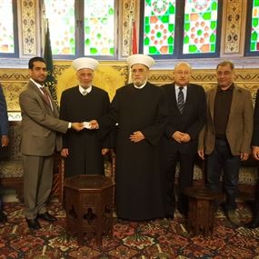 دريان رعى حفل تسلم بطاقات من مؤسسة خليفة بن زايد 