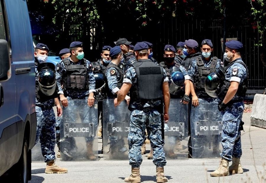 "إذلال أميركي للعسكر بـ100$"... "قوى الأمن" تردّ و"نقطة على السطر"