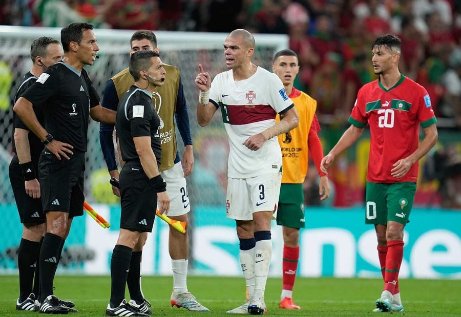 مؤامرة من ميسي و"فيفا" تُبعد "حلم" المونديال عن البرتغال؟!