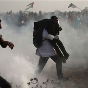 إصابة 130 فلسطينياً برصاص الجيش الإسرائيلي على حدود غزة