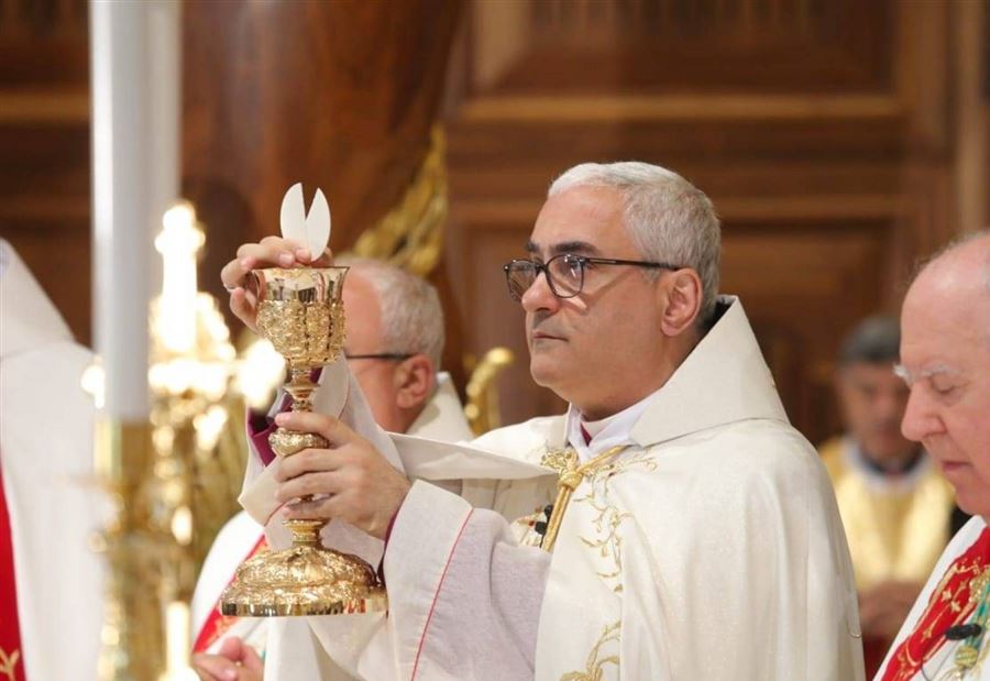 "يجب ألا يشعر اي مسؤول انه بإمكانه أن يرتاح" "يجب ألا يشعر اي مسؤول انه بإمكانه أن يرتاح"