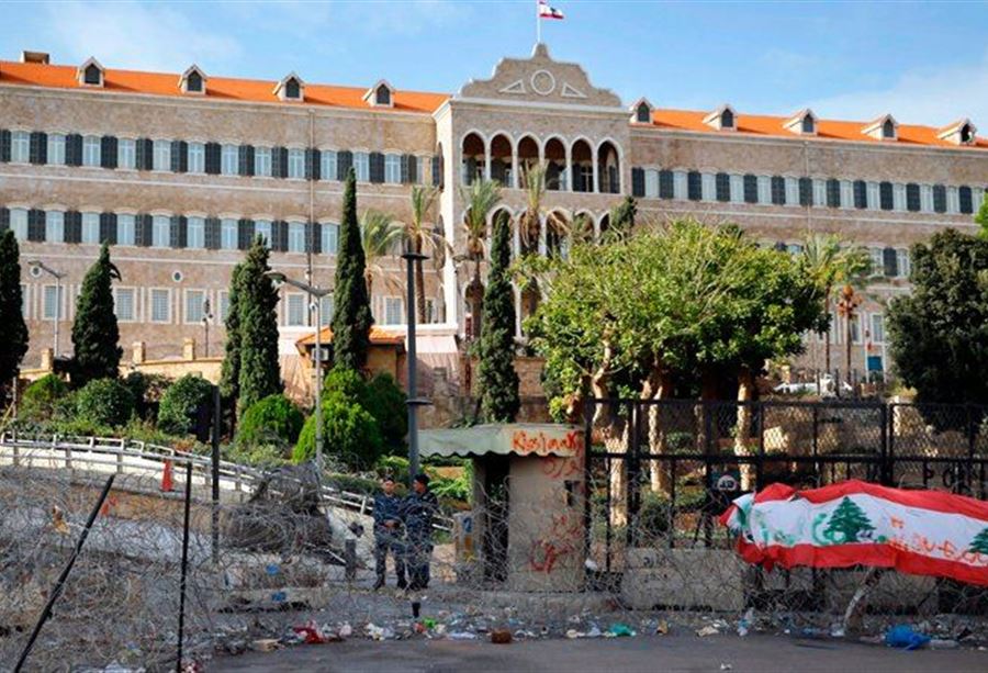"بعيداً عن الكذب"... تغريدةٌ "لافتةٌ" من السيد بشأن الحكومة!