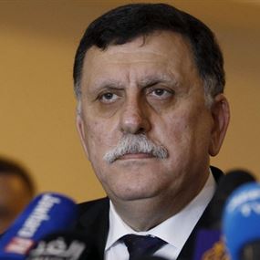 مسلحون يمنعون رئيس الوزراء المكلَّف من مغادرة ليبيا