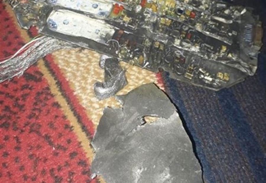 بالصور: بقايا صاروخ في خراج بلدتي عندقت وشدرا الحدوديتين