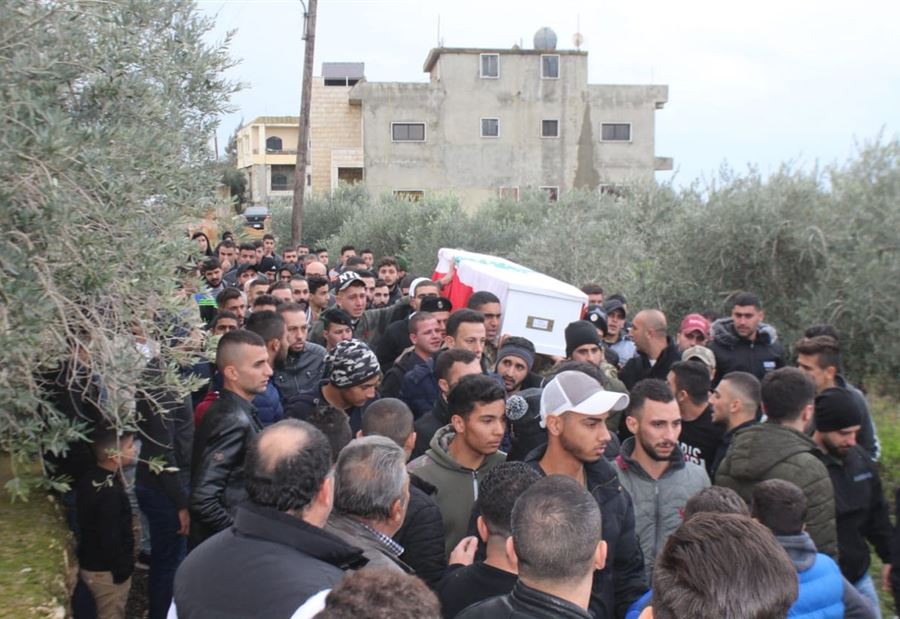بالصور: تشييع حاشد للمجند عباس في مجدل زون 