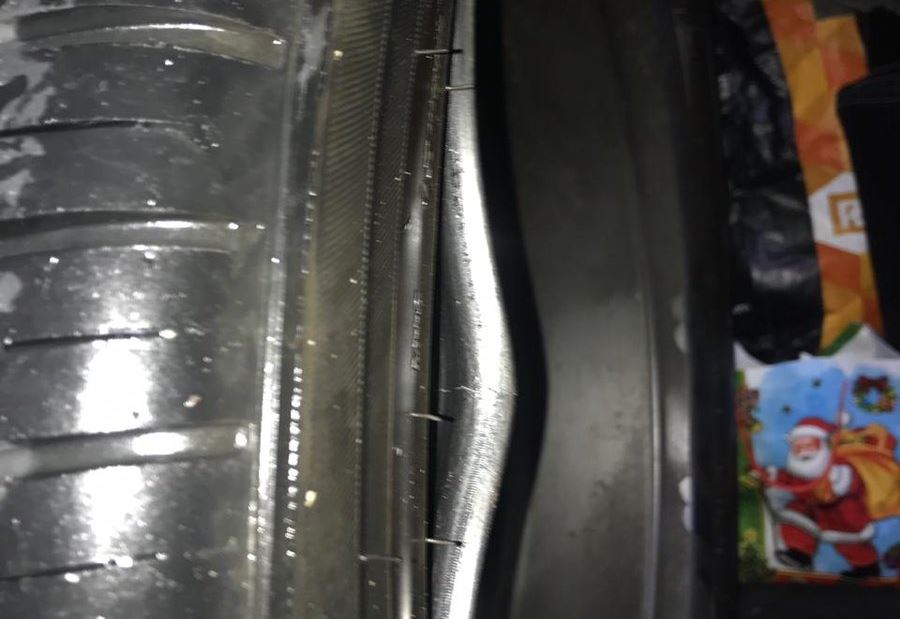 بالصور: انتبهوا من حفرة كبيرة بين بحمدون وعاليه بالصور: انتبهوا من حفرة كبيرة بين بحمدون وعاليه