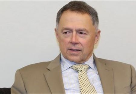 جونز: الانتخابات البلدية خطوة نحو استعادة الديمقراطية  جونز: الانتخابات البلدية خطوة نحو استعادة الديمقراطية