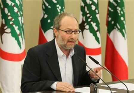 كيروز طالب بتثبيت متطوعي الدفاع المدني