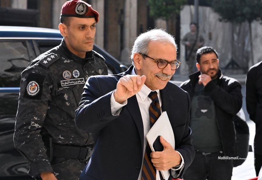 أسماءٌ وحقائبٌ عالقة...هل تنجو حكومة سلام من "ألغام" الداخل؟