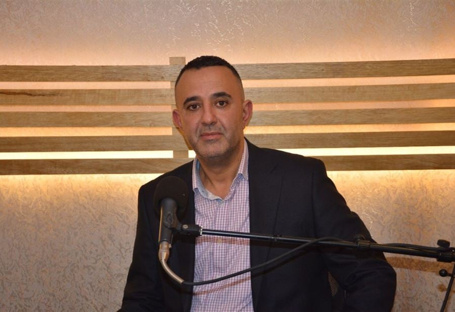 "لمواجهة اسرائيل"... دعوةٌ من بيضون! "لمواجهة اسرائيل"... دعوةٌ من بيضون!