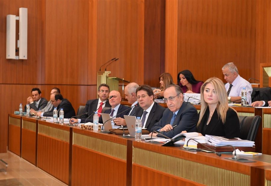 جلستان دسمتان للجنة المال اليوم