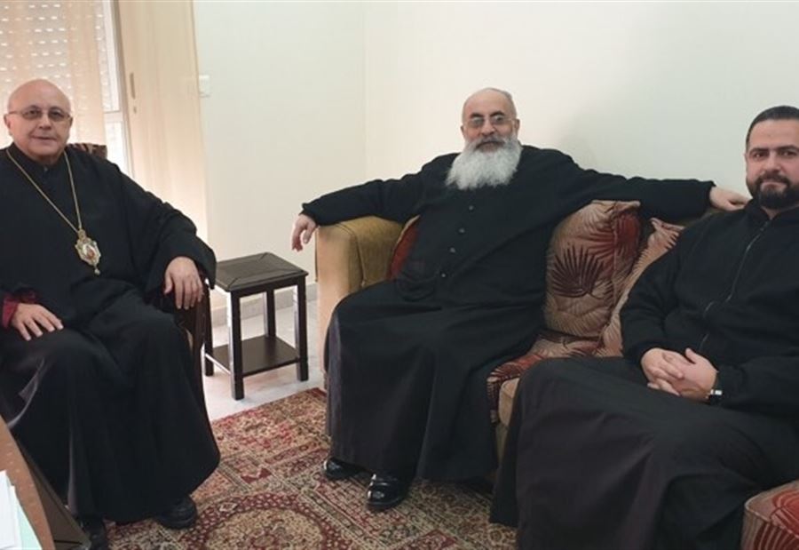 الأب صليبا بعد لقاء المطران درويش : آسف لما آلت اليه الأمور 