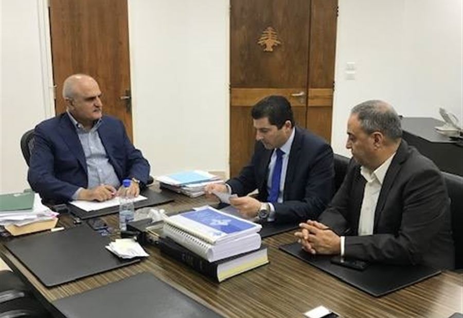 قرار لوزير المالية بتمديد مهلة تسديد الضريبة