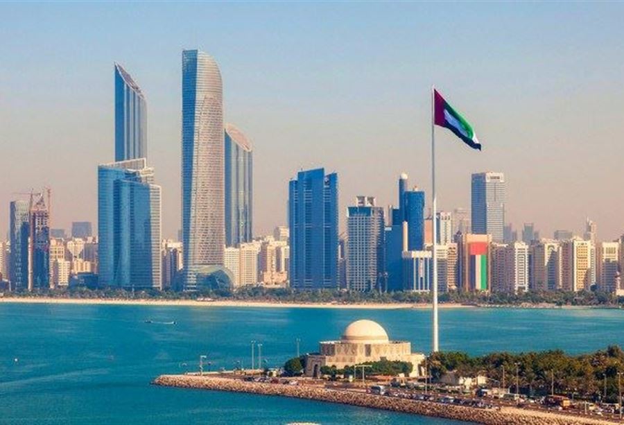 وصول أول سفير إماراتي لدى إسرائيل إلى هذا المطار
