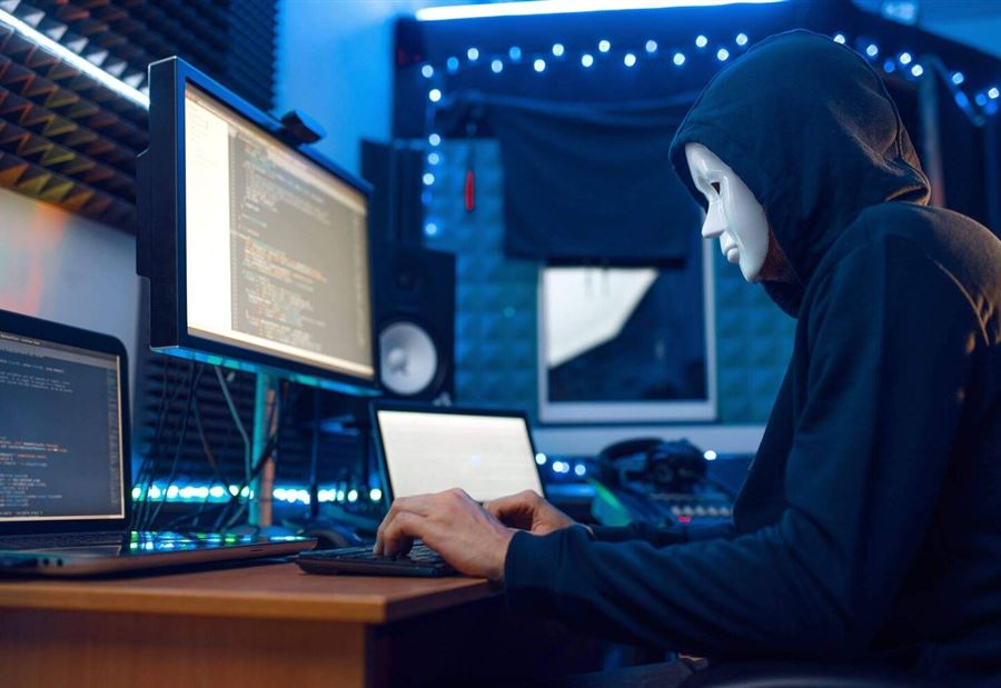 حرب سيبرانية... قراصنة يخترقون جهاز استخباراتي روسي! 