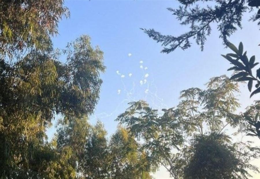 صفد تحت النار... إطلاق أكثر من 100 صاروخ من لبنان! (فيديو)