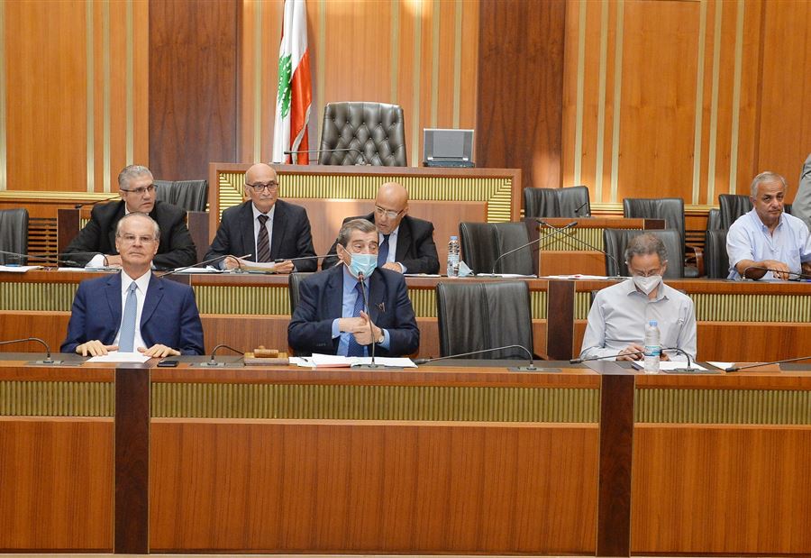 الفرزلي: هناك تأخير متعمد في تجهيز البطاقة التمويلية