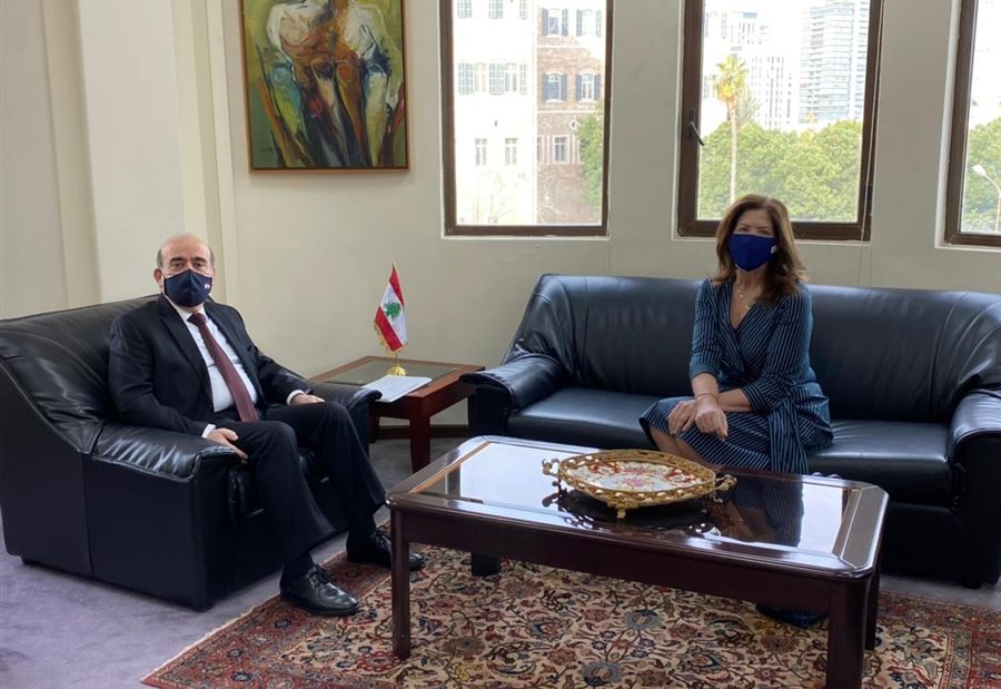 السفيرة الاميركية تلتقي وهبة