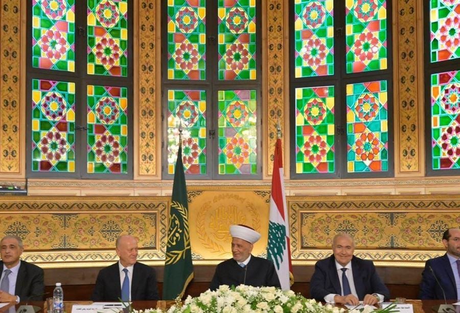 تراجع بعد إتصال