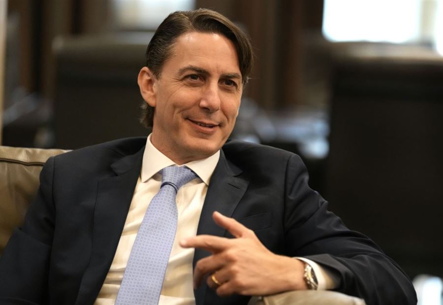 عودة مفاجئة وأسئلة!