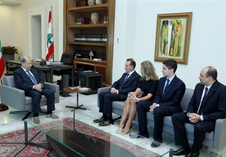 الطالب المتفوق كريستيان ايلي فغالي في بعبدا
