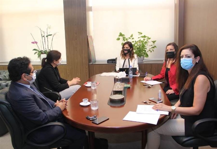 عبد الصمد تقترح إنشاء "حاضنة إعلامية" عبد الصمد تقترح إنشاء "حاضنة إعلامية"