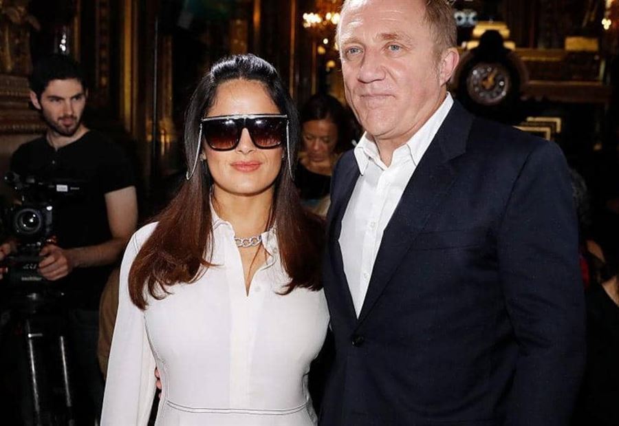 "زوج سلمى حايك" يتعهد بإعادة بناء كاتدرائية نوتردام 