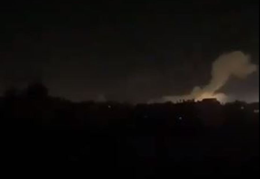 بالفيديو: غارات "عنيفة" وانفجارات "هائلة" على رفح بالفيديو: غارات "عنيفة" وانفجارات "هائلة" على رفح