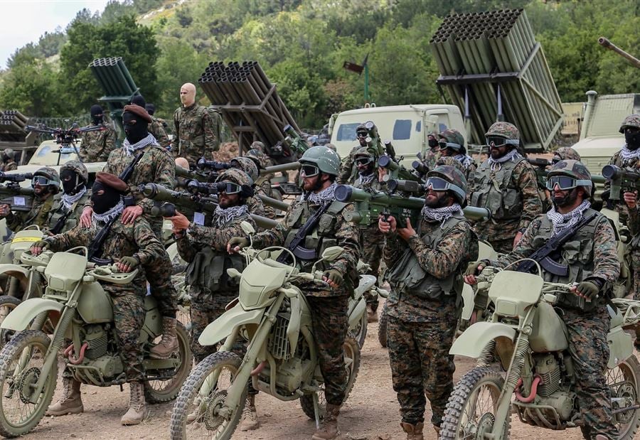 تعافى من انتكاسته... "إيران زودت حزب الله بالذخائر والأفراد عبر سوريا" تعافى من انتكاسته... "إيران زودت حزب الله بالذخائر والأفراد عبر سوريا"