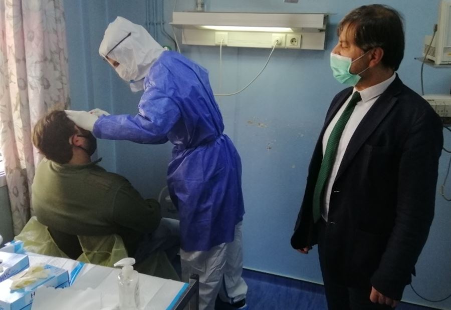 بعد إكتشاف الإصابة.. الـPCR يتكثَّف في مخيّم الجليل 
