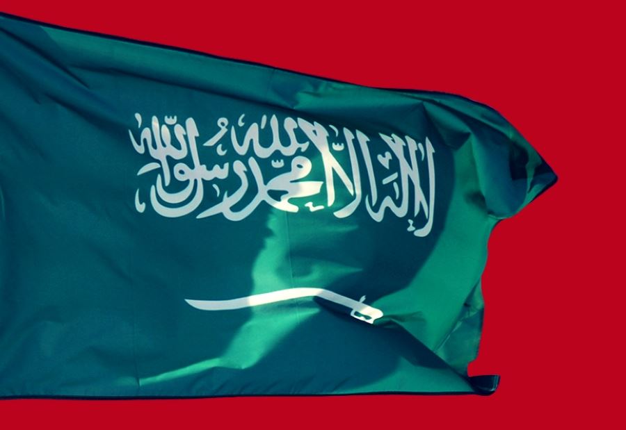 السعودية تخرج على سنّة لبنان