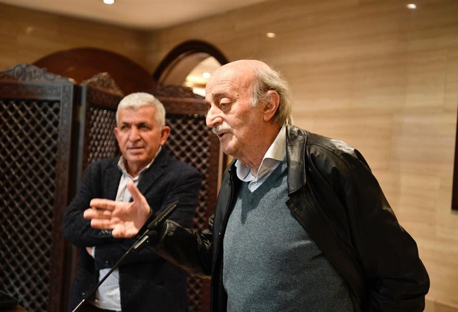"مُعزياً بشهداء أمل"... جنبلاط من عين التينة: نأمل الوصول إلى تسوية 