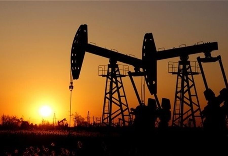 أسعار النفط تصعد إلى مستوى جديد