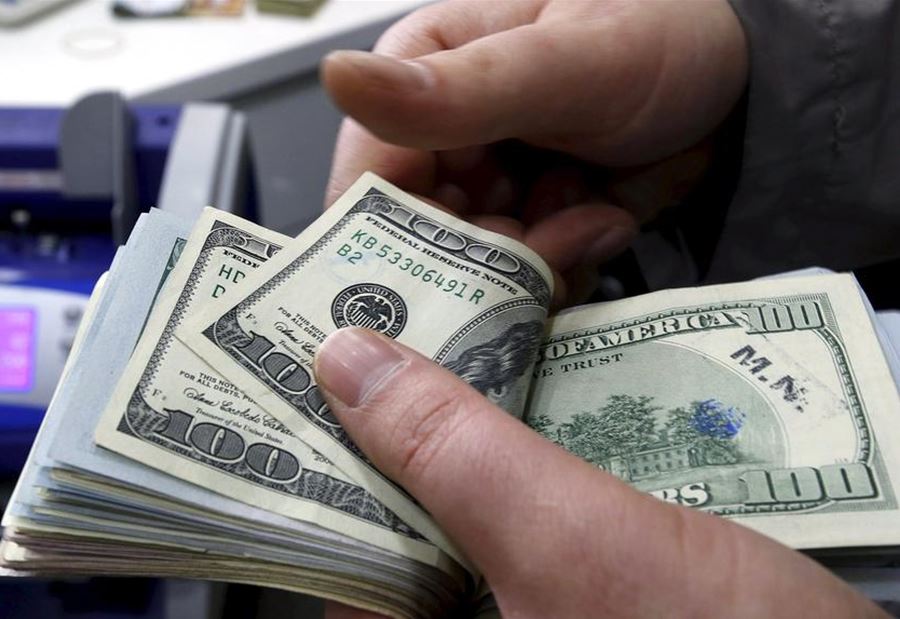 انخفاضٌ ملحوظٌ في دولار السوق السوداء انخفاضٌ ملحوظٌ في دولار السوق السوداء