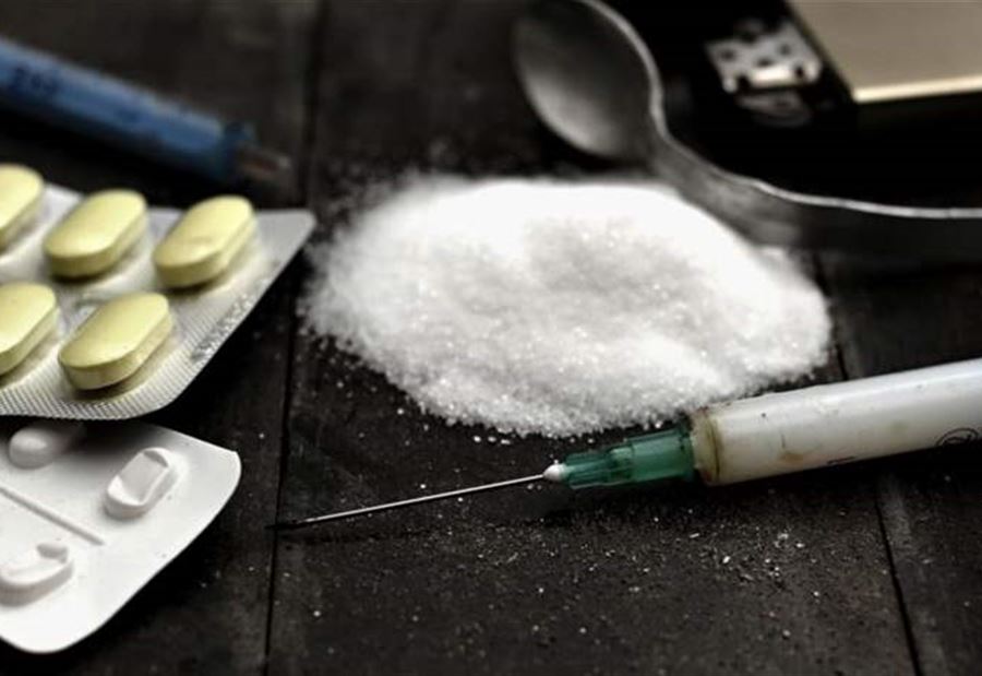 مفرزة استقصاء الجنوب توقف مروجي مخدرات ومطلوب للقضاء