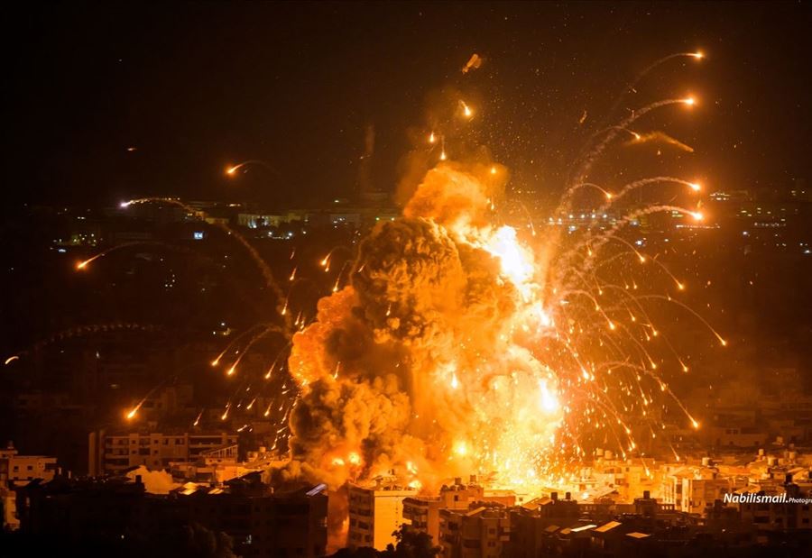 "أدلة الإجرام دامغة"... بالفيديو: أضرار الغارات "مرعبة"