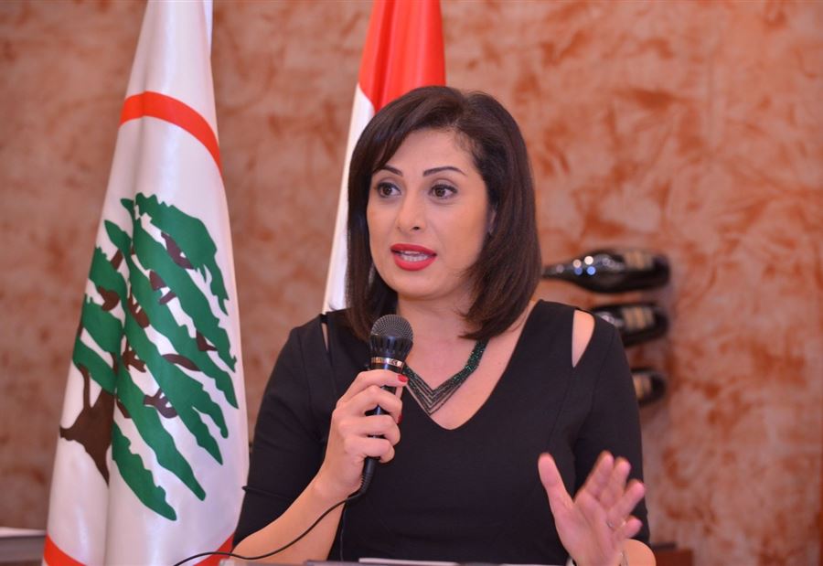 شقيقة شنتال الى الشؤون