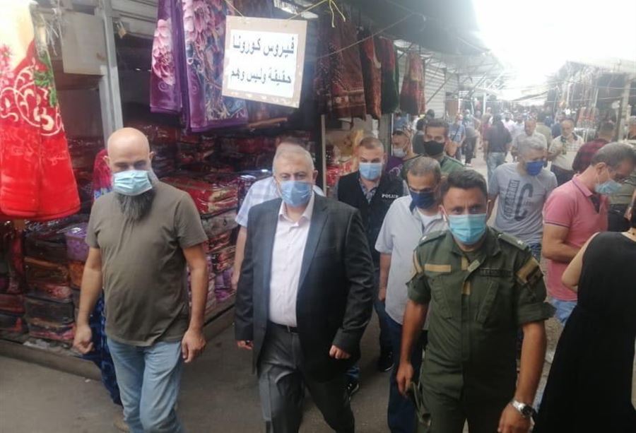 بالصور: محافظ بيروت يتفقد سوق الأحد
