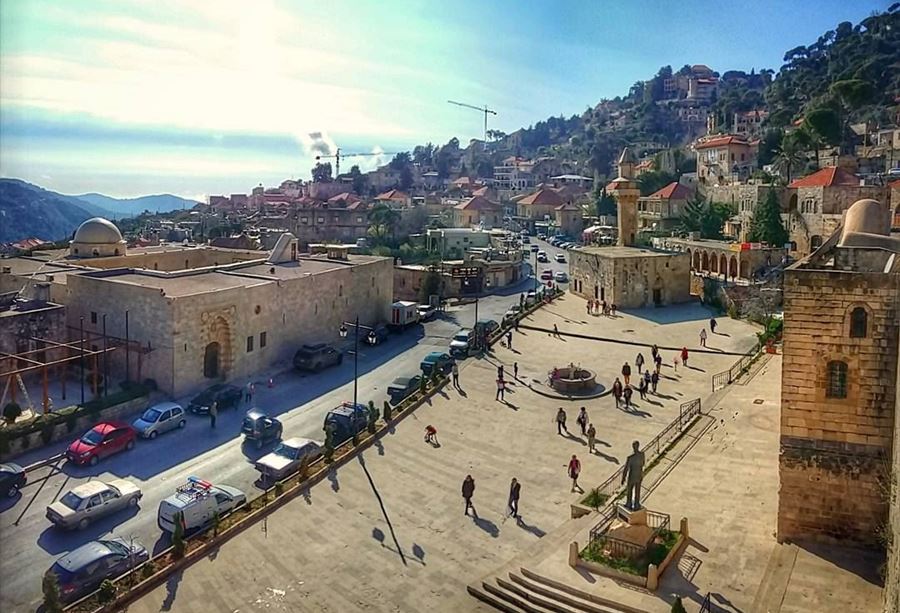 "السّواح" لخفضِ صرف الدولار  "السّواح" لخفضِ صرف الدولار