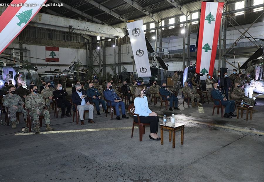 بالصور: الجيش يتسلّم 3 طوافات HUEY 2 من الولايات المتحدة
