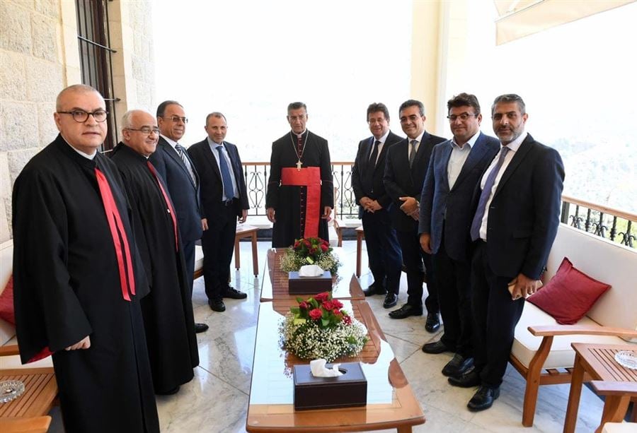 كنعان عمّا إذا كان يؤيّد موقف البطريرك:"ليه بدّا سؤال؟"